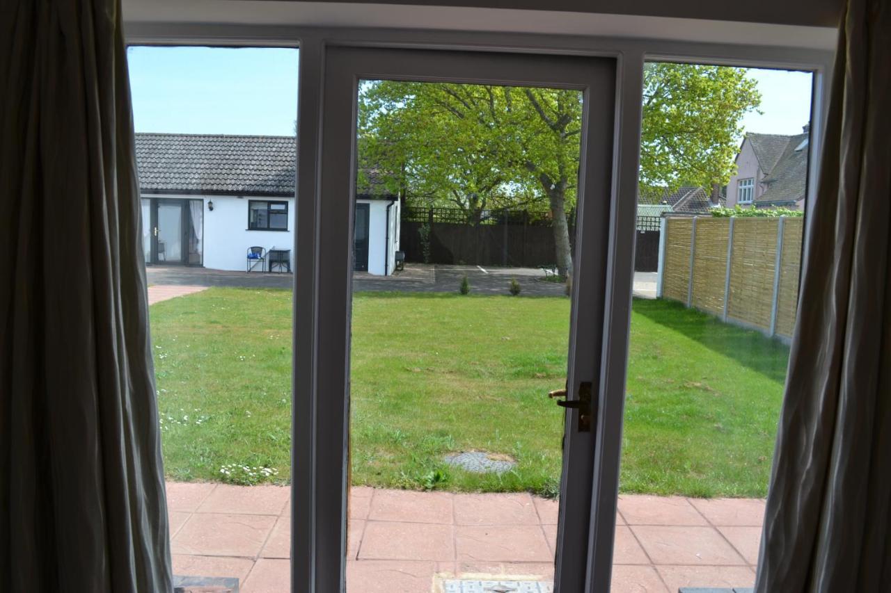 Number 4 - Lytton Tree Lodge, Reydon, Southwold Buitenkant foto